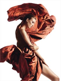 Карли Клосс в фотосессии для «Harper’s Bazaar Spain»: karlie_kloss_harpers_bazaar_spain_hermes_01_Starbeat.ru
