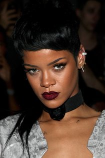 Рианна на Неделе Моды в Нью-Йорке: rihanna-17_Starbeat.ru