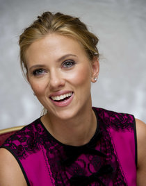 Портретная фотосессия Скарлетт Йоханссон в рамках кинофестиваля «TIFF-2013»: scarlett-johansson-photos-magnus-sundholm-portraits-tiff-2013--05_Starbeat.ru