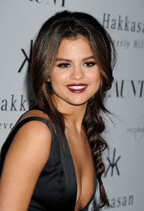 Селена Гомес: вечеринка журнала «Flaunt» в Беверли-Хиллз: selena-gomez-flaunt-magazine-cover-party--08_Starbeat.ru