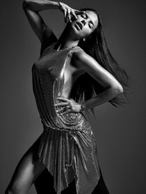 Мартовский номер журнала «W»: «Великолепная десятка моделей»: adriana-lima_Starbeat.ru